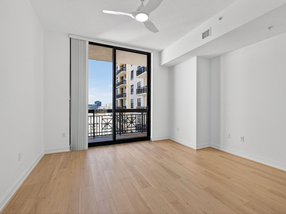 For Sale: $1,100,000 (2 beds, 2 baths, 1648 Square Feet)