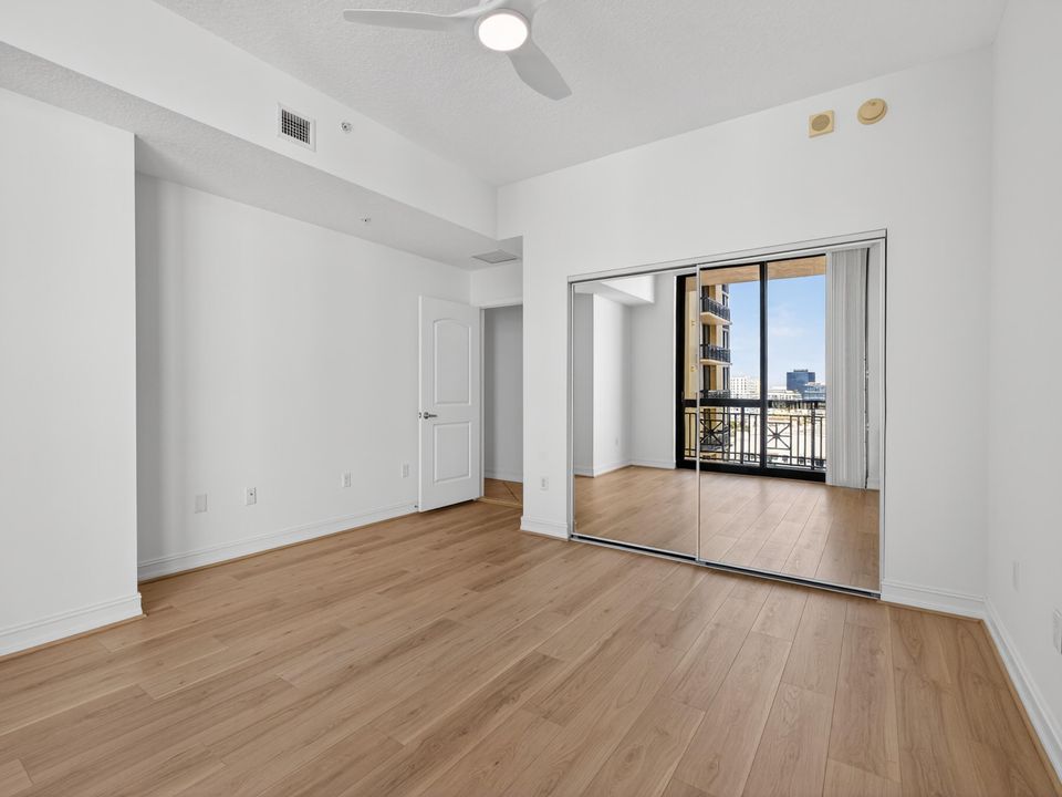 For Sale: $1,100,000 (2 beds, 2 baths, 1648 Square Feet)