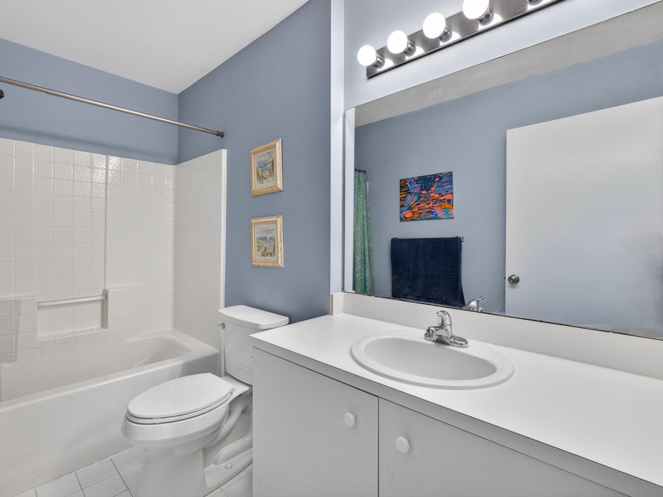 На продажу: $325,000 (3 спален, 2 ванн, 1596 Квадратных фут)