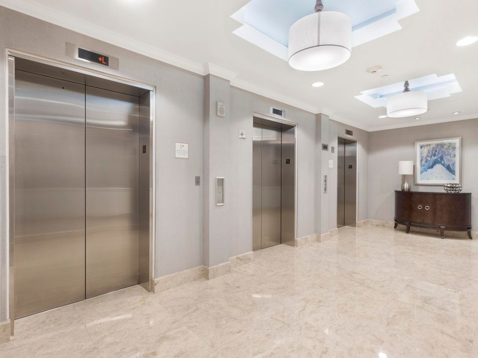 For Sale: $1,100,000 (2 beds, 2 baths, 1648 Square Feet)