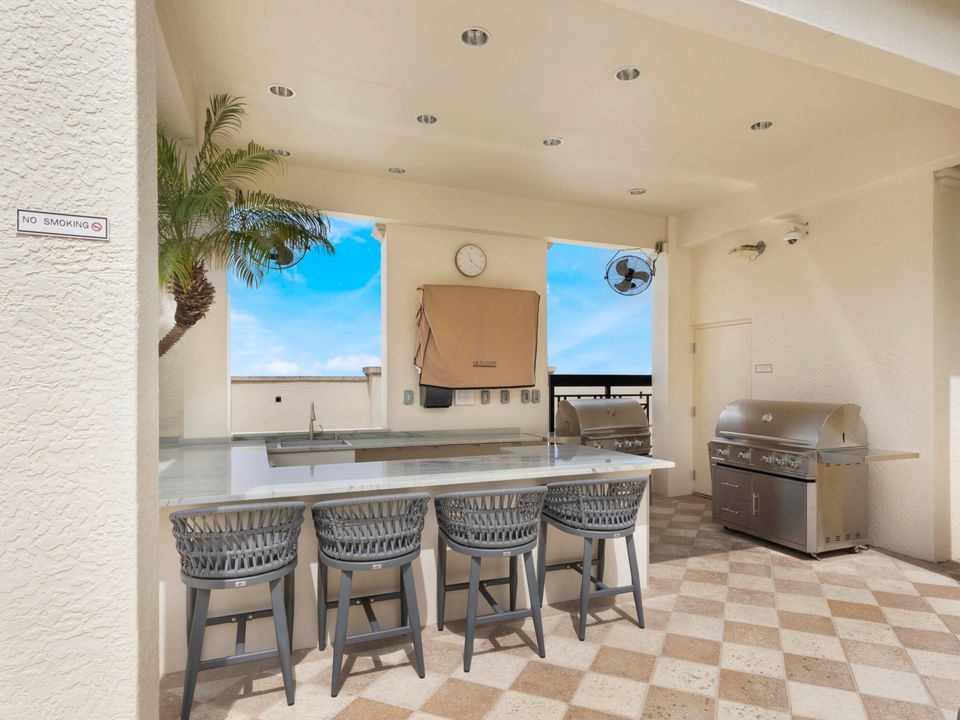 For Sale: $1,100,000 (2 beds, 2 baths, 1648 Square Feet)