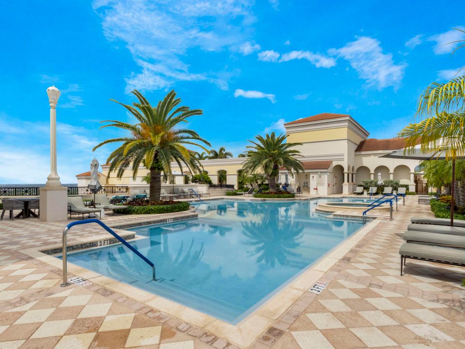 For Sale: $1,100,000 (2 beds, 2 baths, 1648 Square Feet)