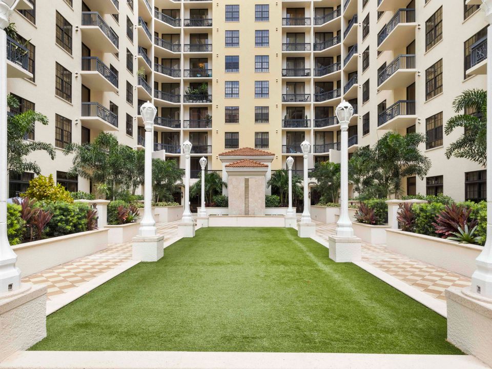 For Sale: $1,100,000 (2 beds, 2 baths, 1648 Square Feet)