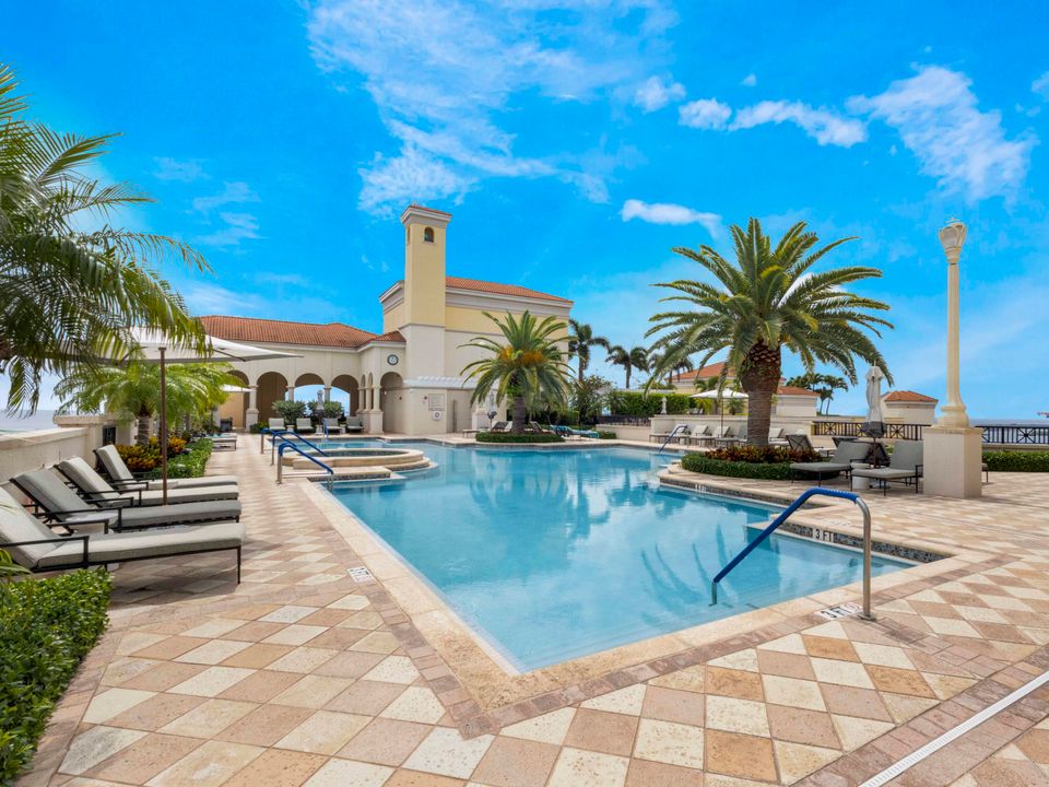 For Sale: $1,100,000 (2 beds, 2 baths, 1648 Square Feet)