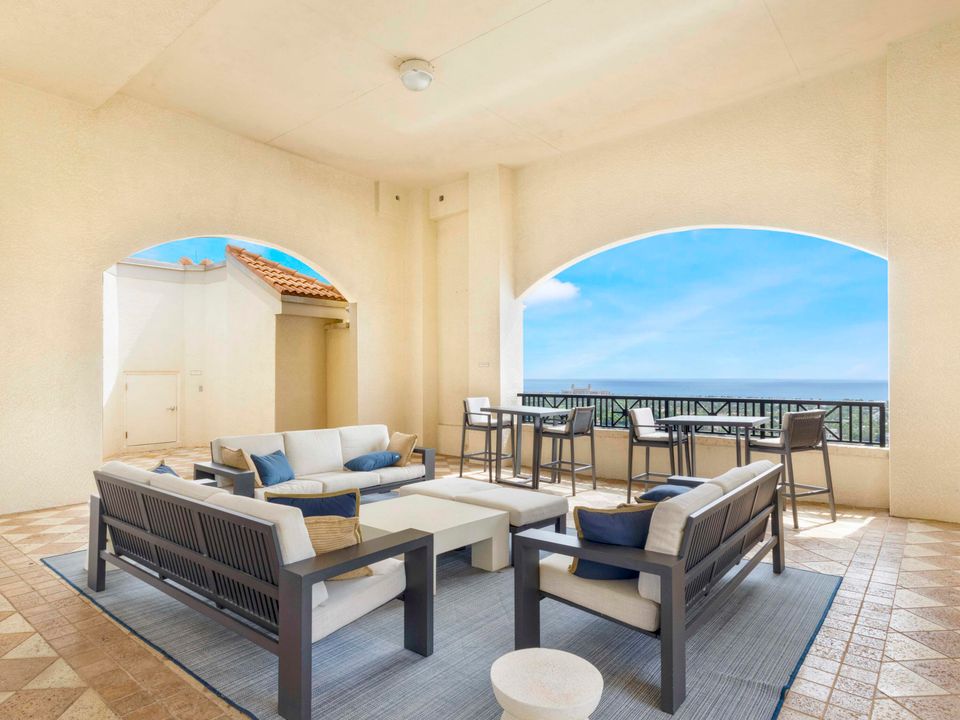 For Sale: $1,100,000 (2 beds, 2 baths, 1648 Square Feet)