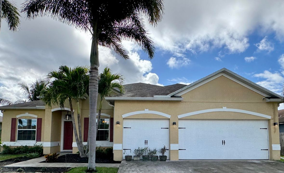 For Rent: $3,800 (4 beds, 3 baths, 2356 Square Feet)