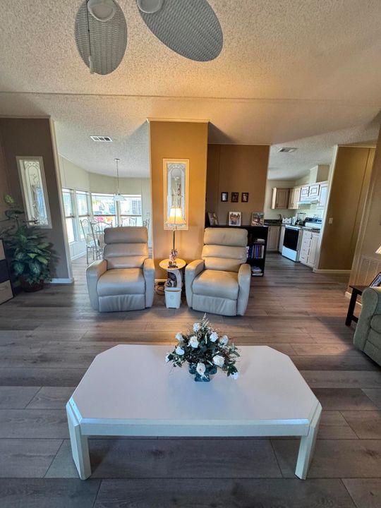 待售: $75,000 (2 贝兹, 2 浴室, 1200 平方英尺)