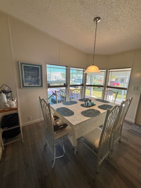 待售: $75,000 (2 贝兹, 2 浴室, 1200 平方英尺)