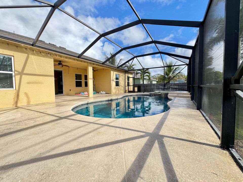 For Rent: $3,800 (4 beds, 3 baths, 2356 Square Feet)