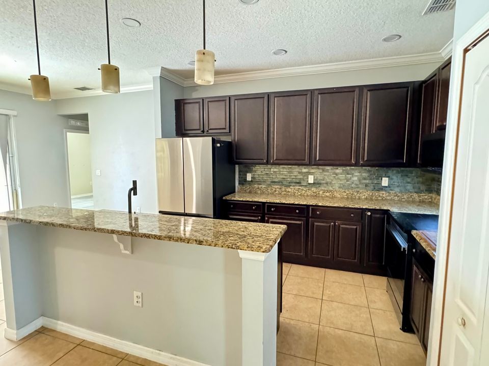 For Rent: $3,800 (4 beds, 3 baths, 2356 Square Feet)