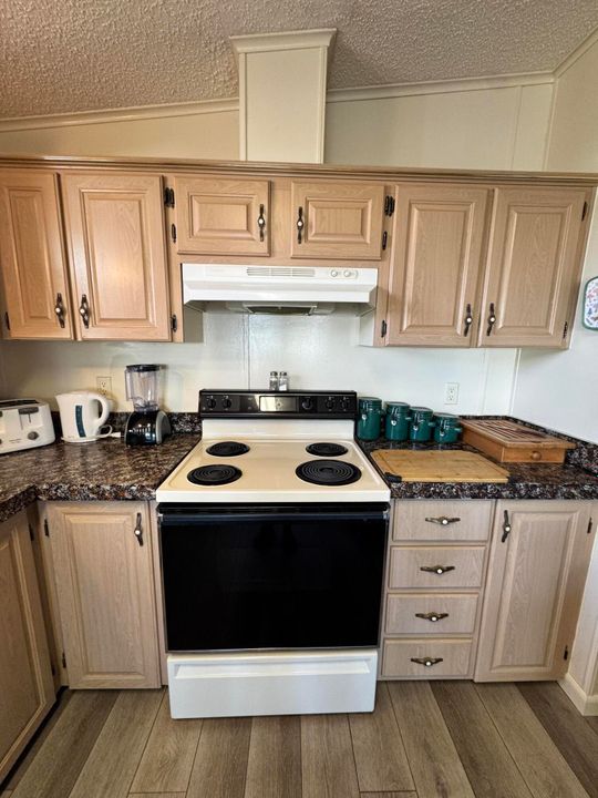 待售: $75,000 (2 贝兹, 2 浴室, 1200 平方英尺)