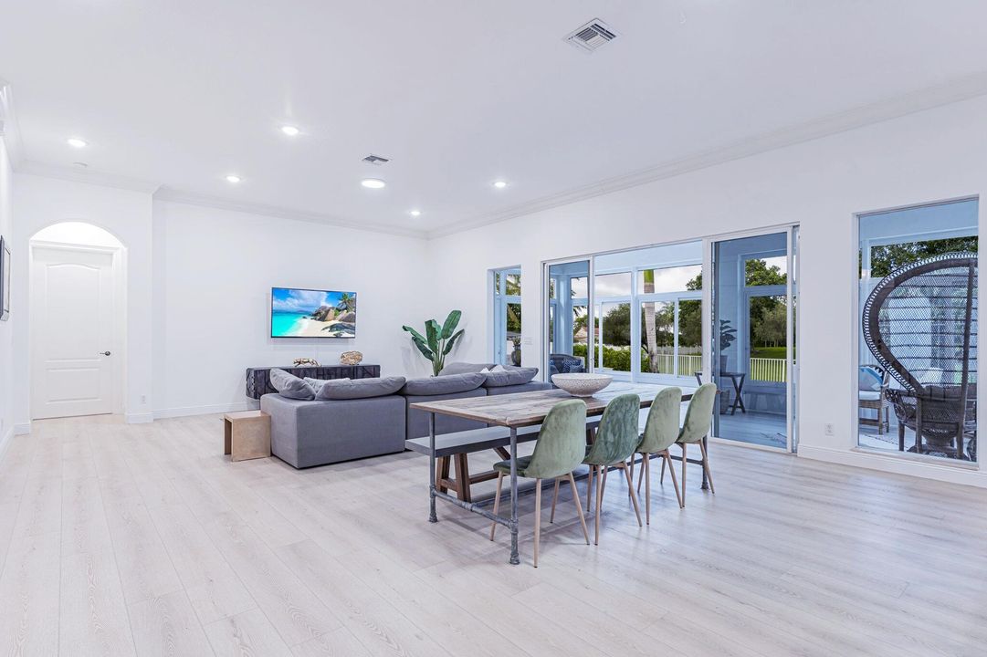 For Rent: $14,500 (3 beds, 3 baths, 2494 Square Feet)