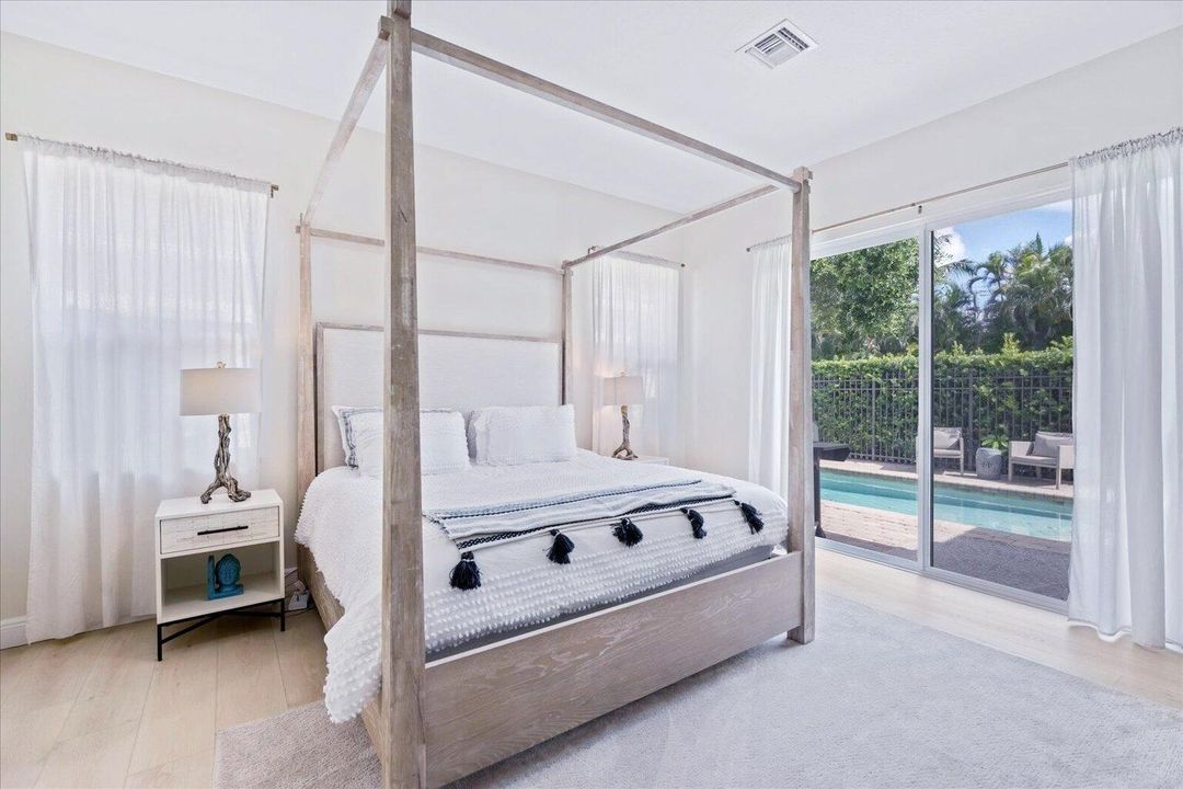 For Rent: $14,500 (3 beds, 3 baths, 2494 Square Feet)