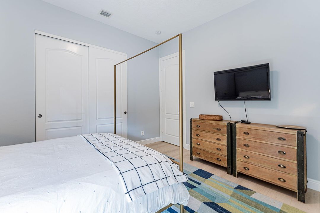 For Rent: $14,500 (3 beds, 3 baths, 2494 Square Feet)