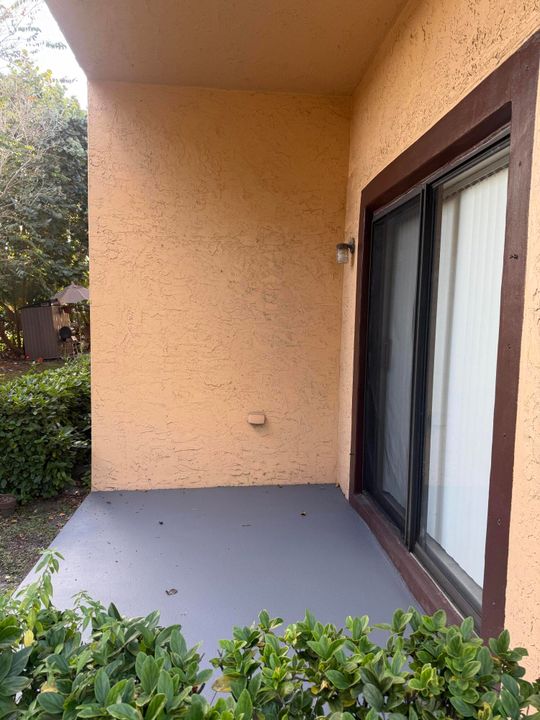 For Rent: $2,000 (2 beds, 2 baths, 1100 Square Feet)