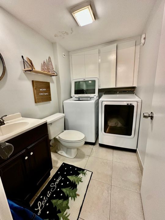 For Sale: $325,000 (3 beds, 2 baths, 1488 Square Feet)