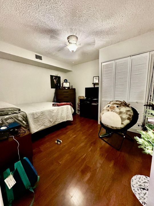 For Sale: $325,000 (3 beds, 2 baths, 1488 Square Feet)