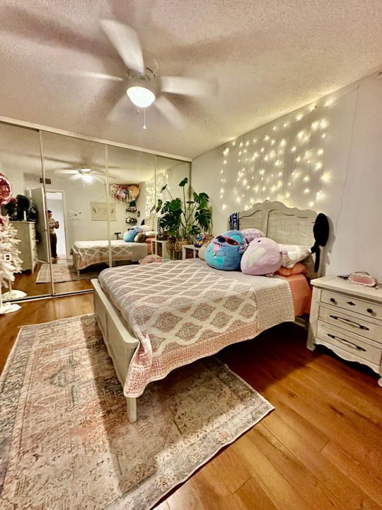 For Sale: $325,000 (3 beds, 2 baths, 1488 Square Feet)