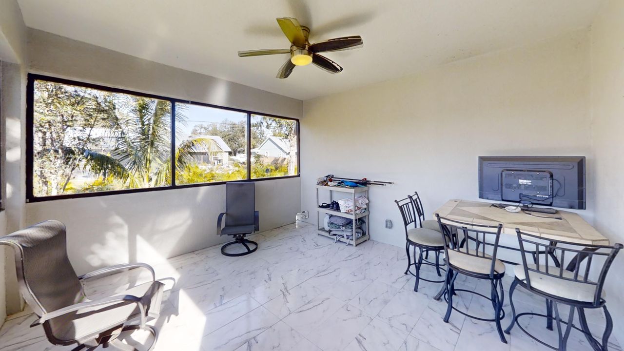 For Sale: $449,000 (4 beds, 2 baths, 2052 Square Feet)