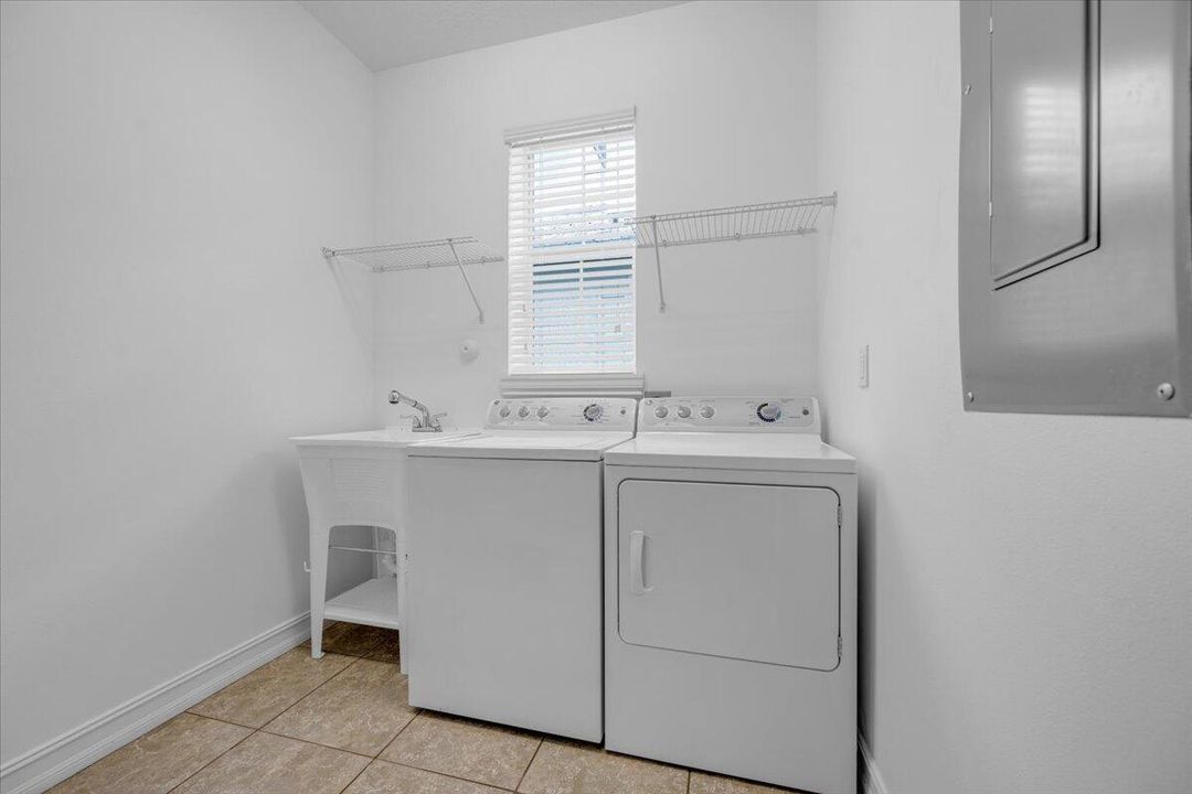 For Sale: $994,000 (4 beds, 3 baths, 2478 Square Feet)