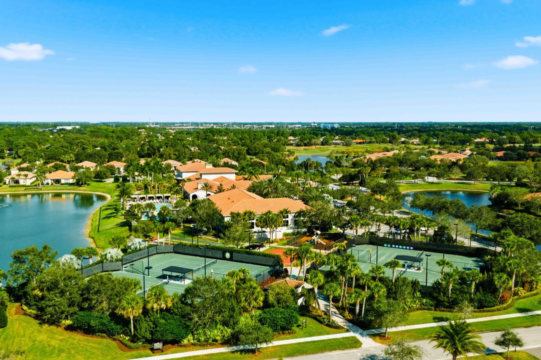 На продажу: $364,999 (2 спален, 2 ванн, 1515 Квадратных фут)