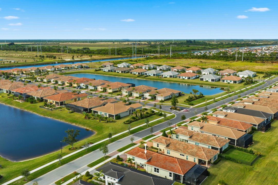 На продажу: $364,999 (2 спален, 2 ванн, 1515 Квадратных фут)