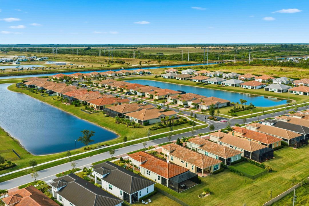 На продажу: $364,999 (2 спален, 2 ванн, 1515 Квадратных фут)