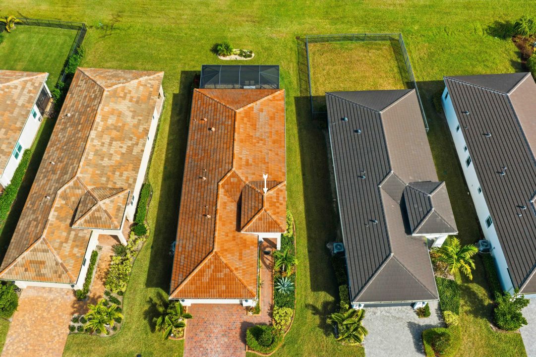 На продажу: $364,999 (2 спален, 2 ванн, 1515 Квадратных фут)