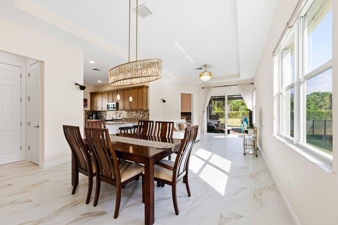 На продажу: $364,999 (2 спален, 2 ванн, 1515 Квадратных фут)