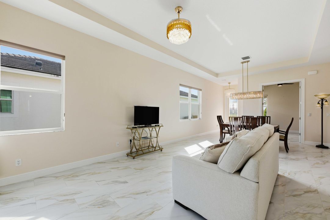 На продажу: $364,999 (2 спален, 2 ванн, 1515 Квадратных фут)