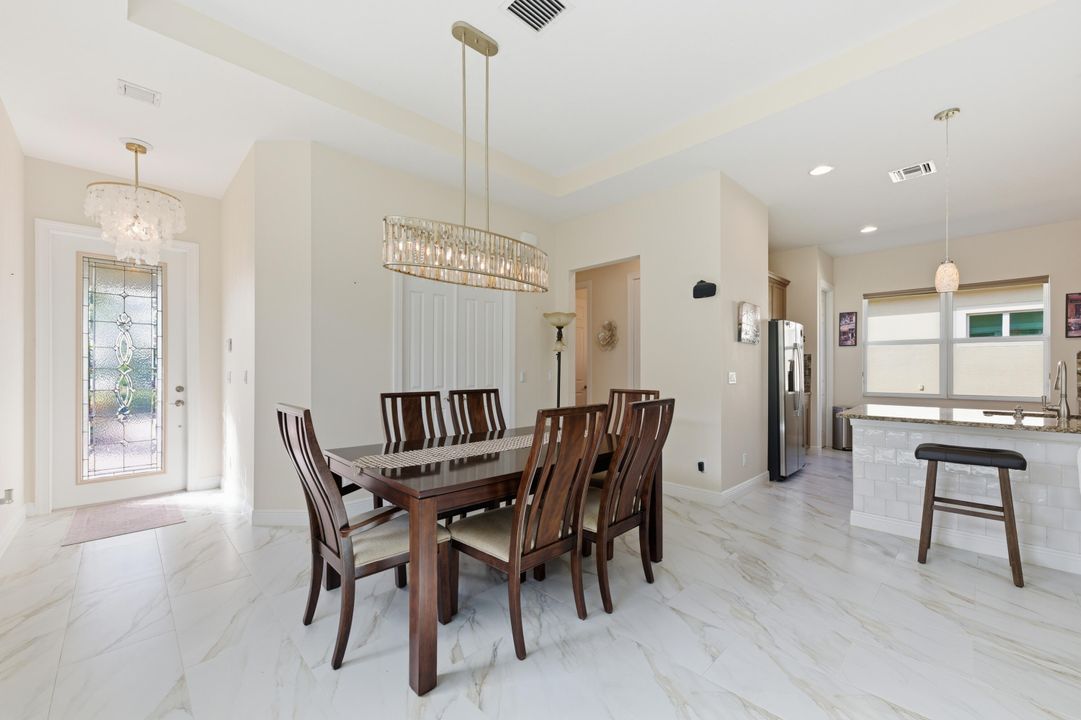 На продажу: $364,999 (2 спален, 2 ванн, 1515 Квадратных фут)