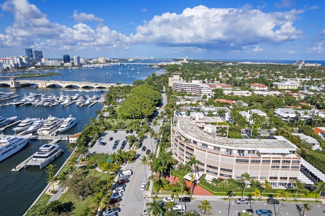 En Venta: $3,950,000 (2 camas, 2 baños, 2077 Pies cuadrados)