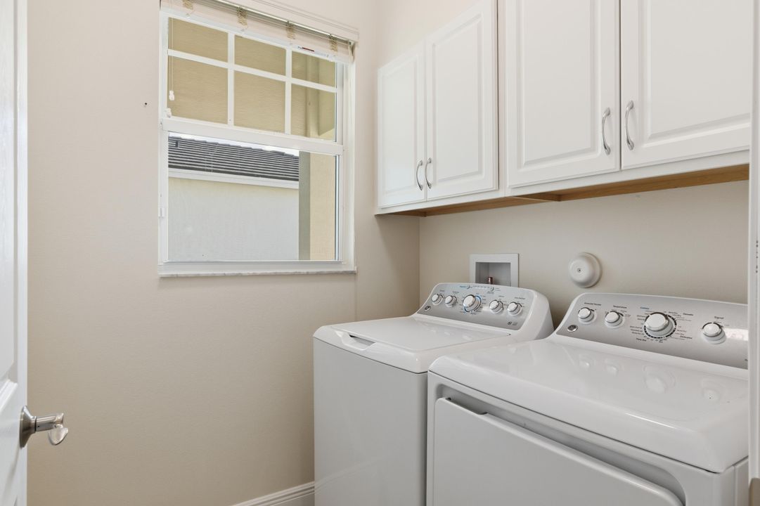 На продажу: $364,999 (2 спален, 2 ванн, 1515 Квадратных фут)