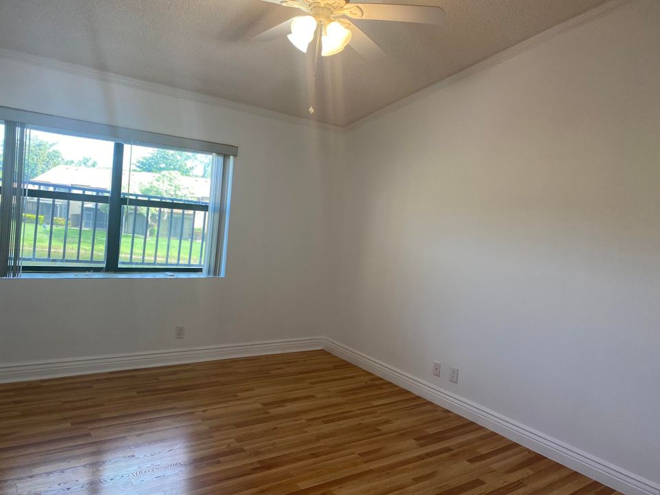 На продажу: $337,000 (2 спален, 2 ванн, 1208 Квадратных фут)