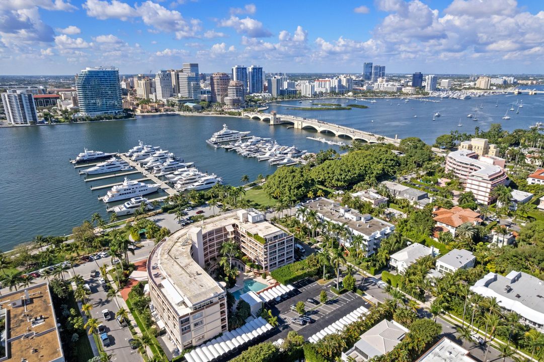 En Venta: $3,950,000 (2 camas, 2 baños, 2077 Pies cuadrados)