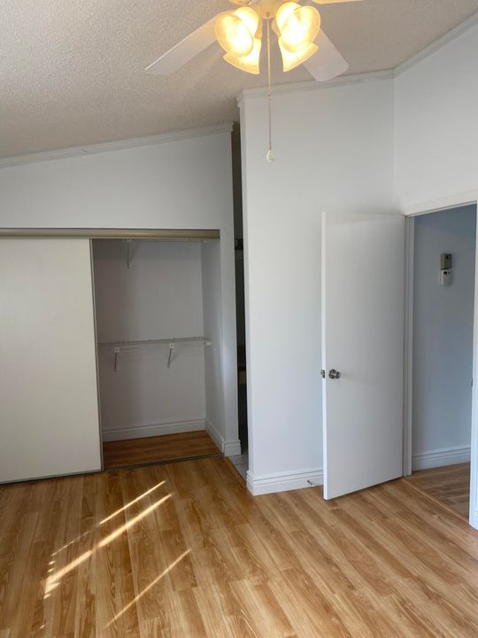 На продажу: $337,000 (2 спален, 2 ванн, 1208 Квадратных фут)