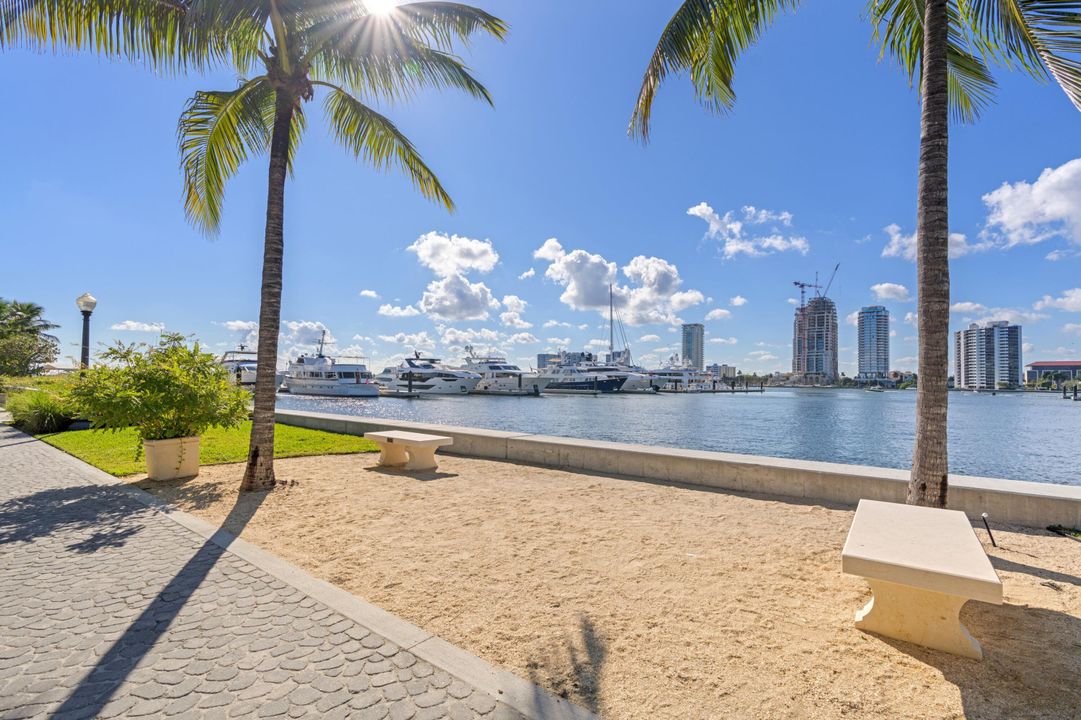 En Venta: $3,950,000 (2 camas, 2 baños, 2077 Pies cuadrados)