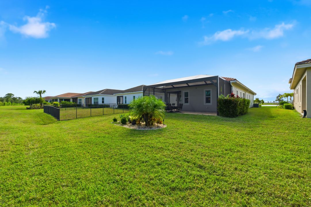 На продажу: $364,999 (2 спален, 2 ванн, 1515 Квадратных фут)