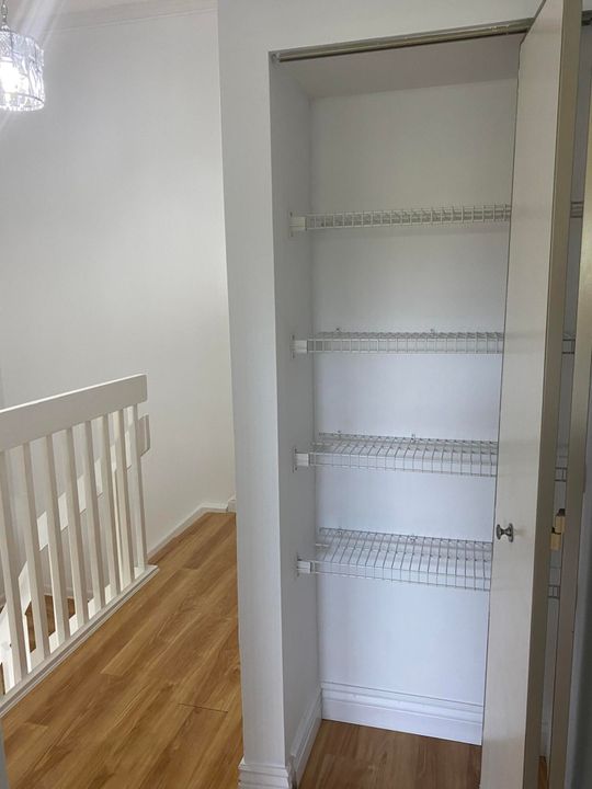 На продажу: $337,000 (2 спален, 2 ванн, 1208 Квадратных фут)