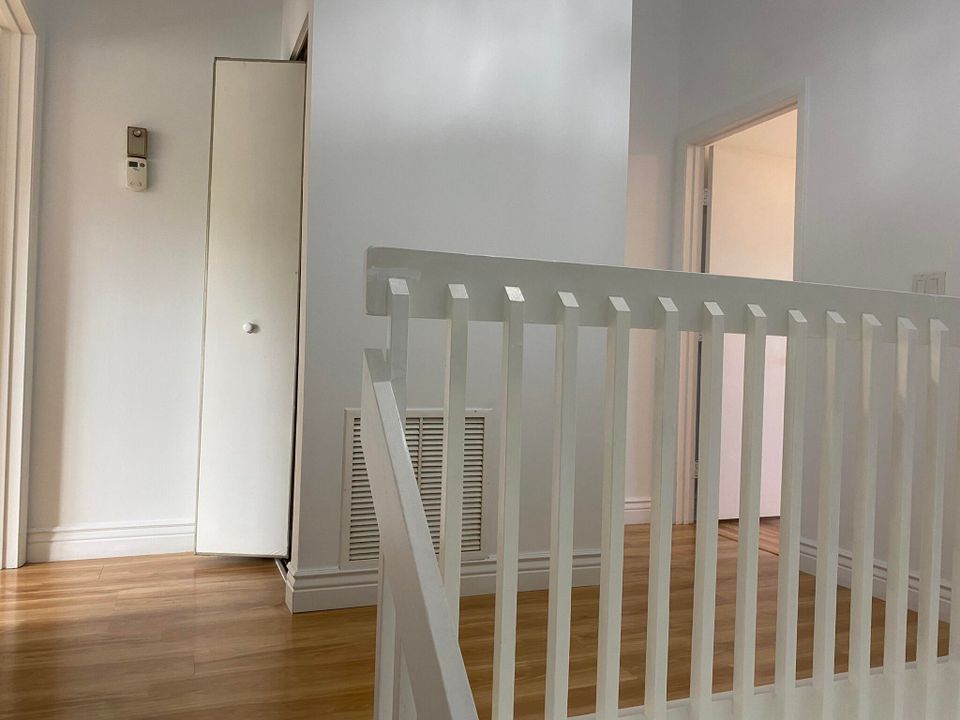 На продажу: $337,000 (2 спален, 2 ванн, 1208 Квадратных фут)