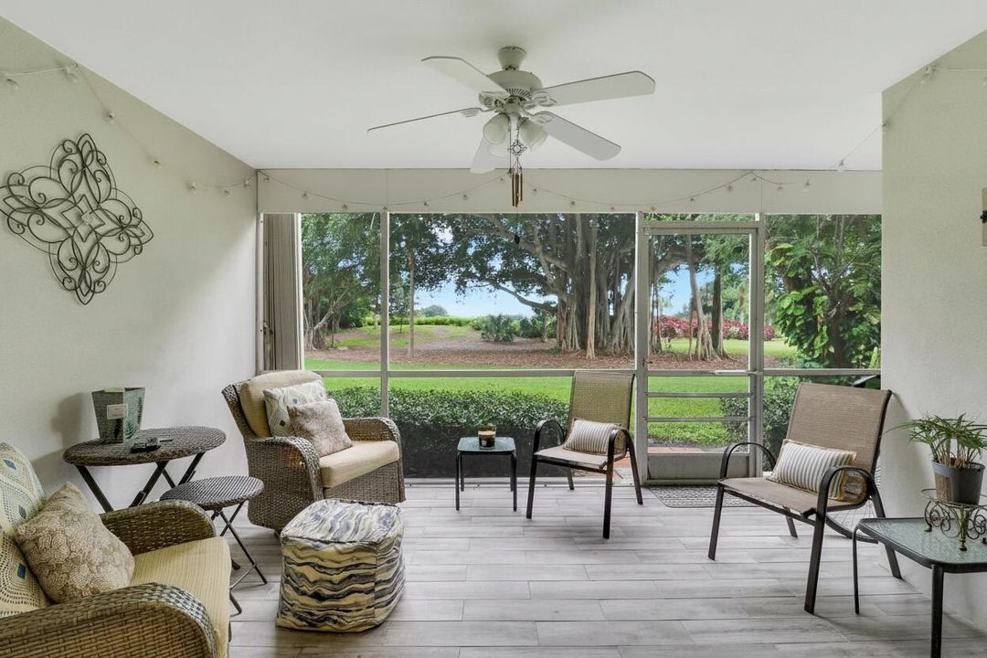 En Venta: $335,000 (2 camas, 2 baños, 1140 Pies cuadrados)