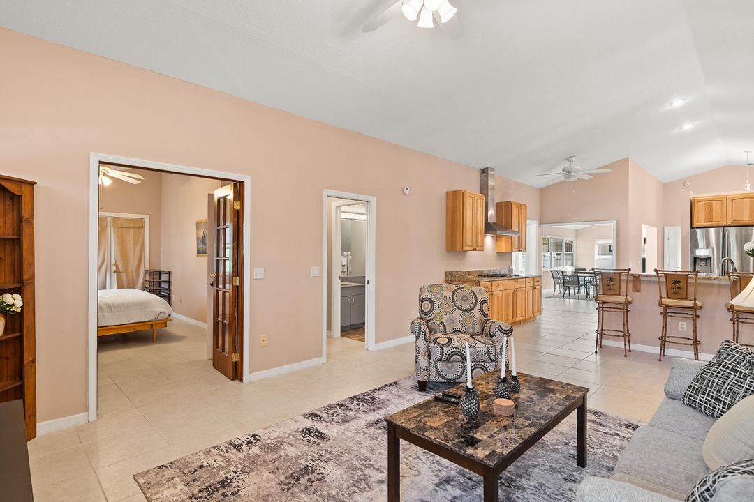 В аренду: $4,000 (2 спален, 2 ванн, 2399 Квадратных фут)