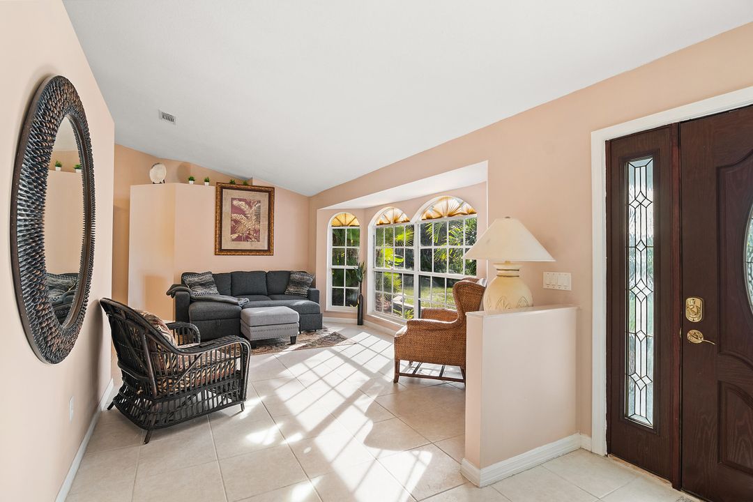 В аренду: $4,000 (2 спален, 2 ванн, 2399 Квадратных фут)