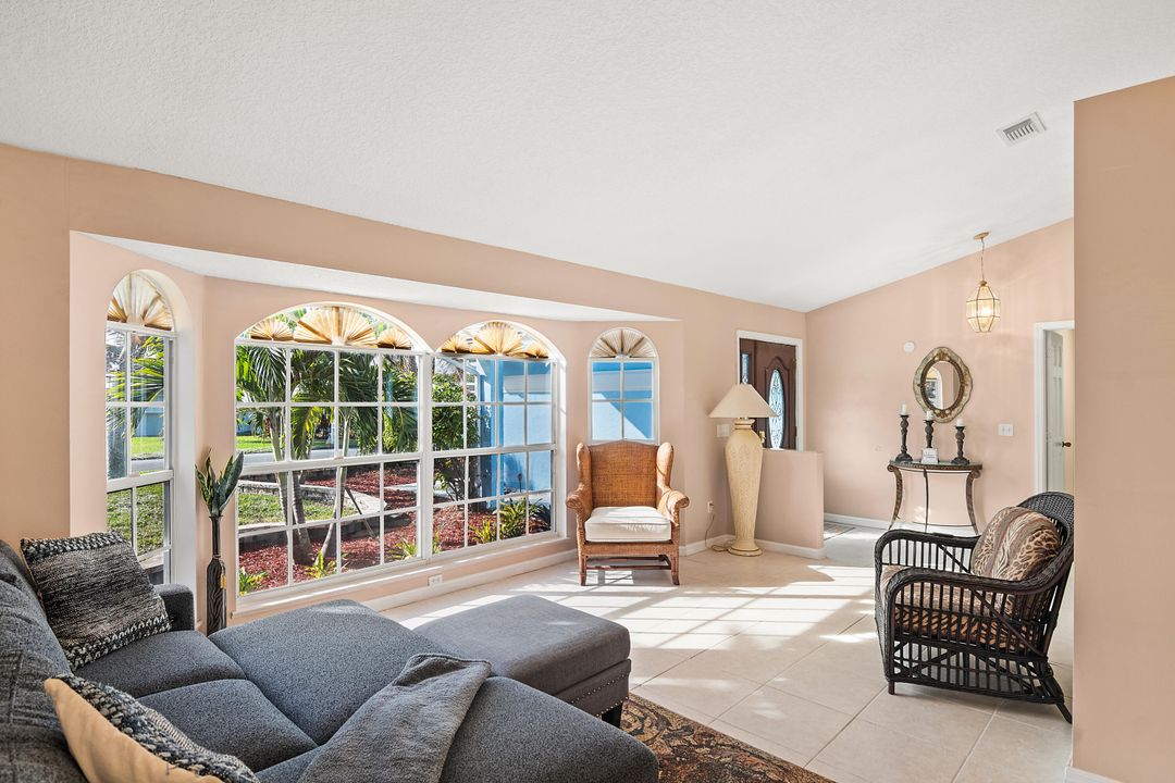 В аренду: $4,000 (2 спален, 2 ванн, 2399 Квадратных фут)