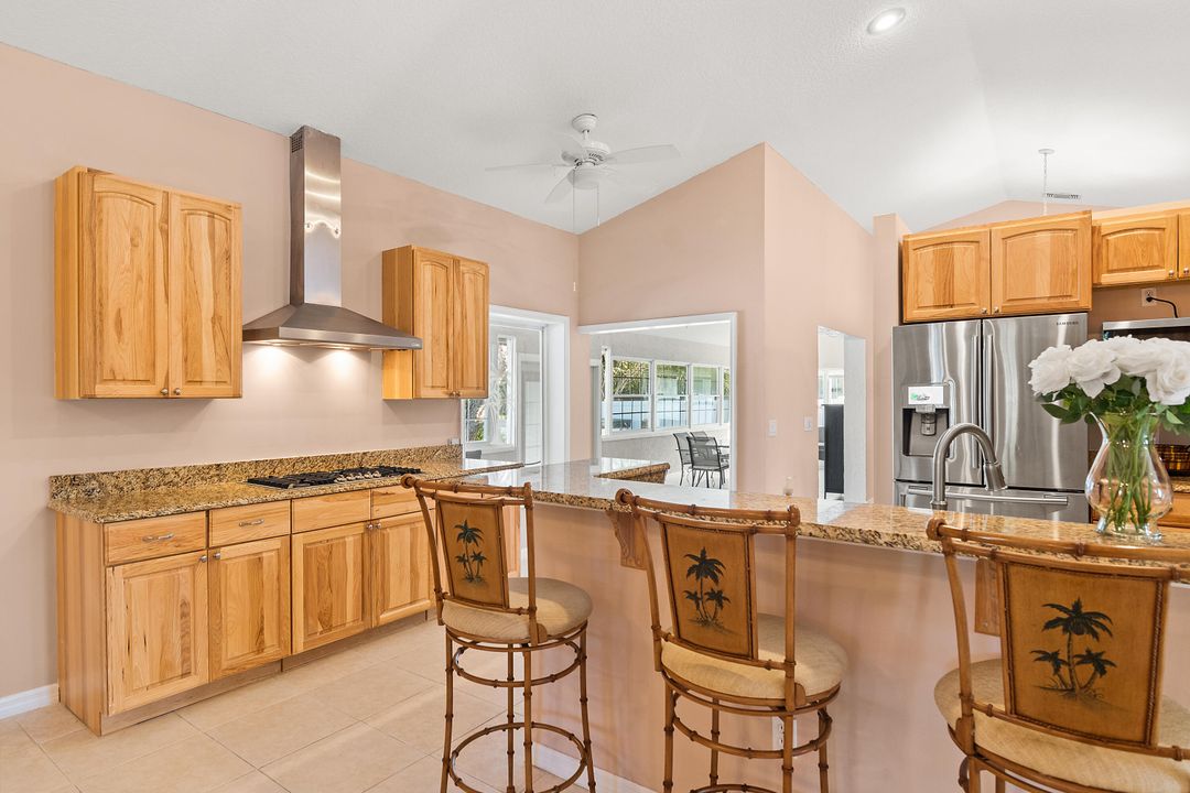 В аренду: $4,000 (2 спален, 2 ванн, 2399 Квадратных фут)