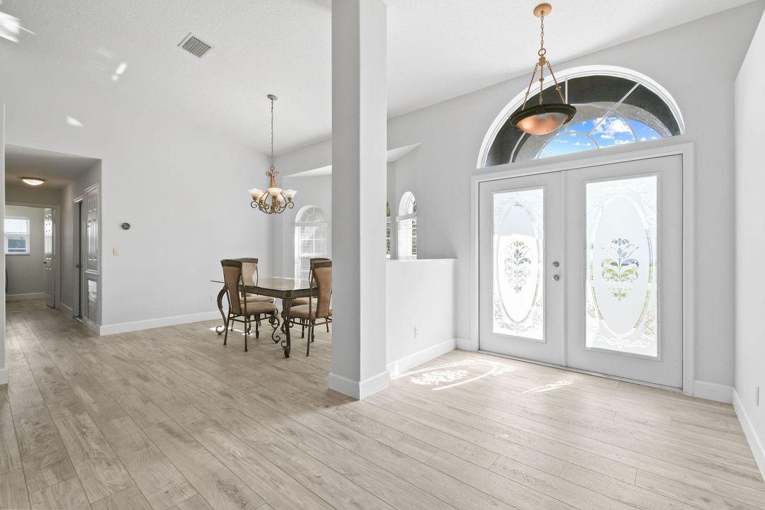 待售: $449,900 (3 贝兹, 2 浴室, 2053 平方英尺)