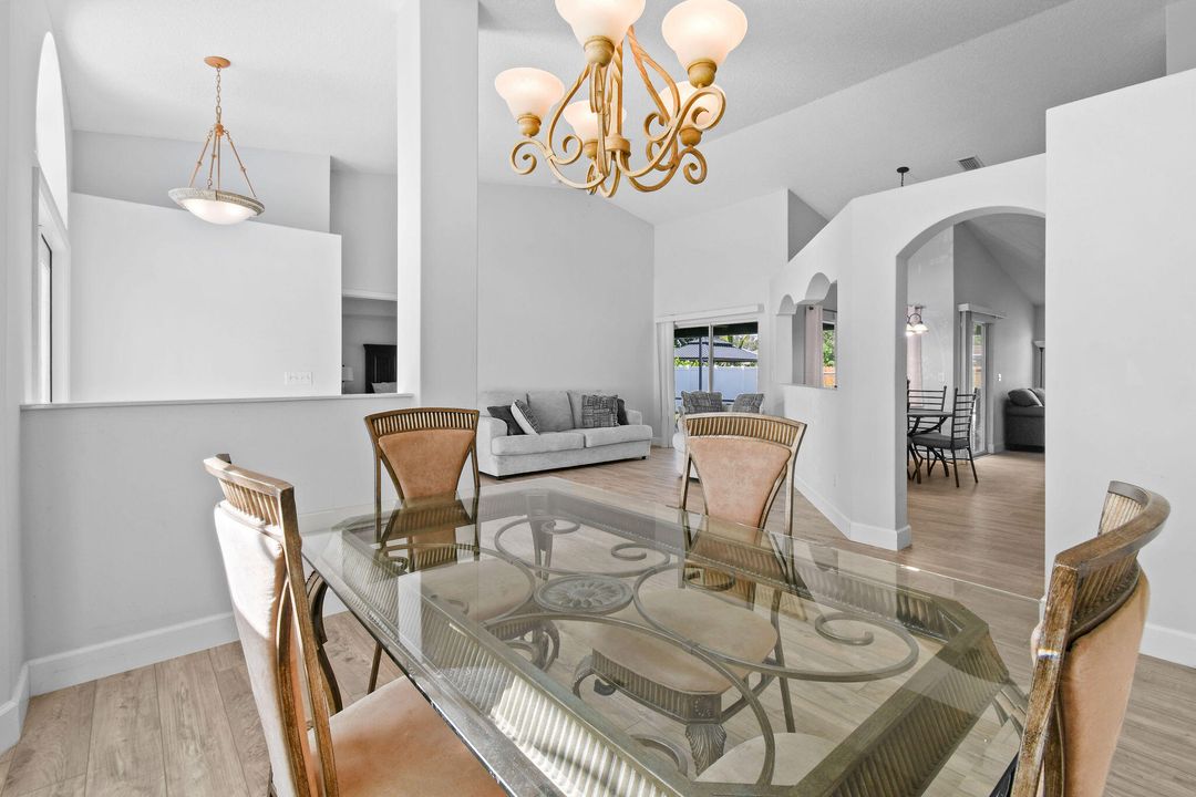 待售: $449,900 (3 贝兹, 2 浴室, 2053 平方英尺)