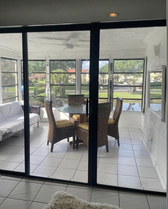 For Rent: $2,600 (2 beds, 2 baths, 1216 Square Feet)