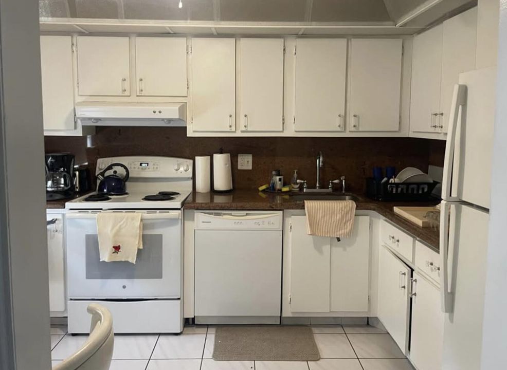 For Rent: $2,600 (2 beds, 2 baths, 1216 Square Feet)