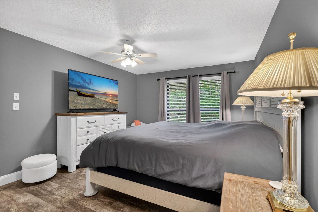 En Venta: $275,000 (2 camas, 2 baños, 1048 Pies cuadrados)